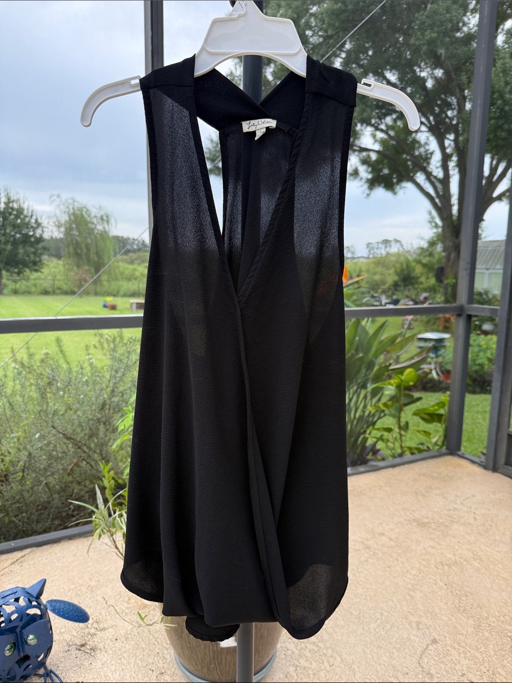 Lily White Black Sleeveless V-Neck Draped Blouse